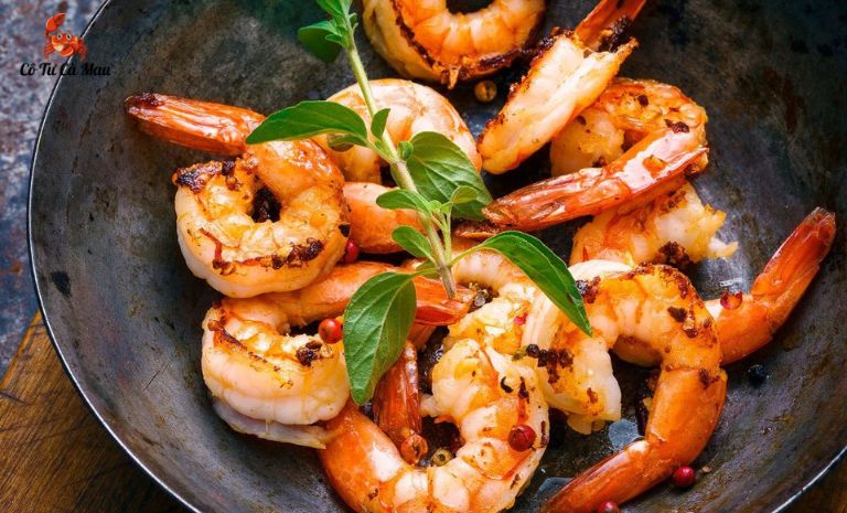 Từ 7 tháng tuổi trở đi là bé đã có thể ăn được tôm cua cá bình thường