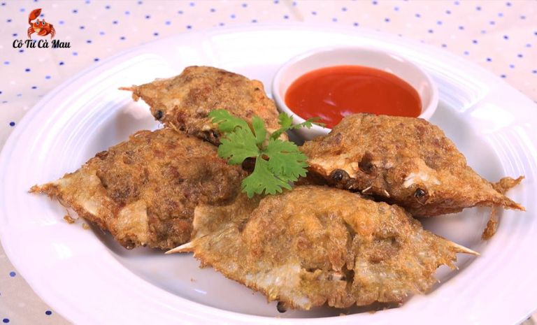 Món cua cà mau nhồi thịt với phần thịt được chiên giòn rụm, thơm ngon