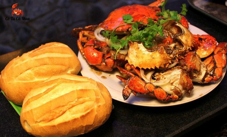 Thưởng thức hương vị chua ngọt đậm đà của cua Cà Mau rang me